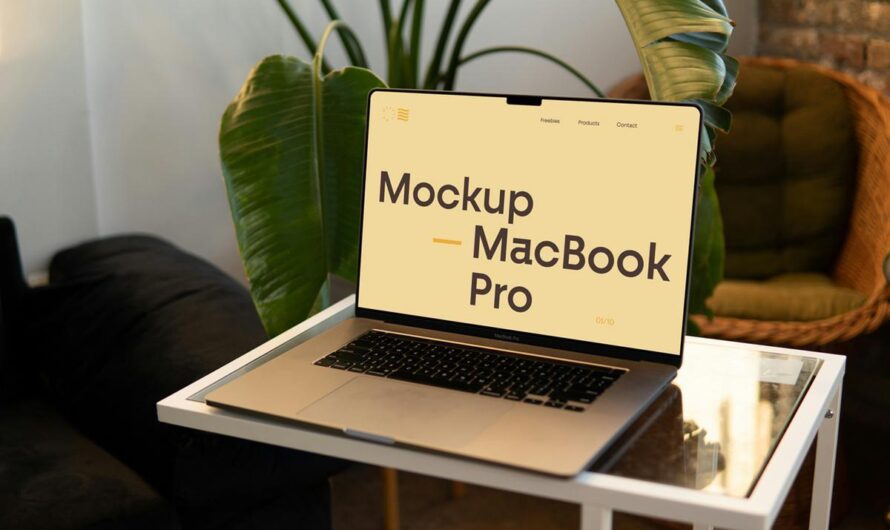 Вдохновляющий мокап: Бесплатный MacBook Pro на малом столе