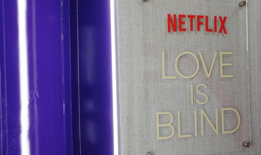 Брендинг вреальности: уроки из любимых шоу на Netflix 🎬🎶
