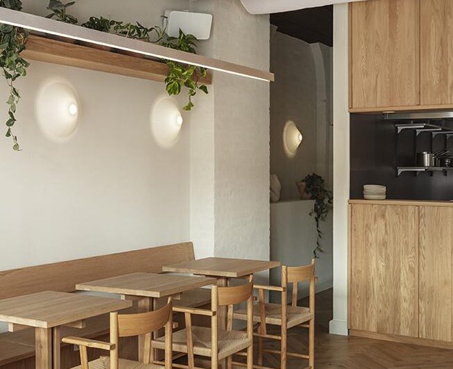 Скандинавский Дзен в Копенгагене: Как Ø12 Переосмыслил Кафе-Культуру ☕